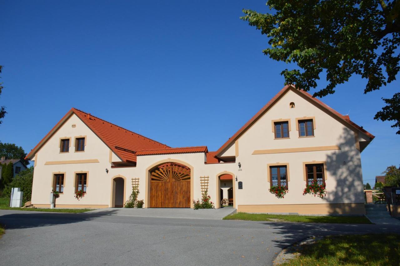 Penzion U Podkovare Trebon Bagian luar foto